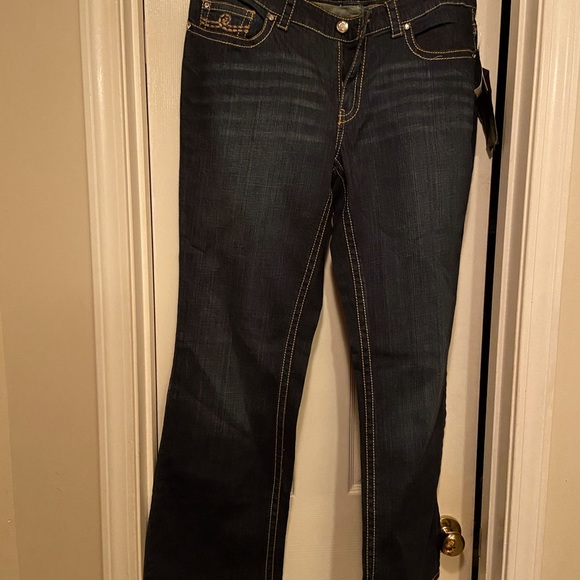 Seven7 Premium Blue Jeans - Picture 13 of 16